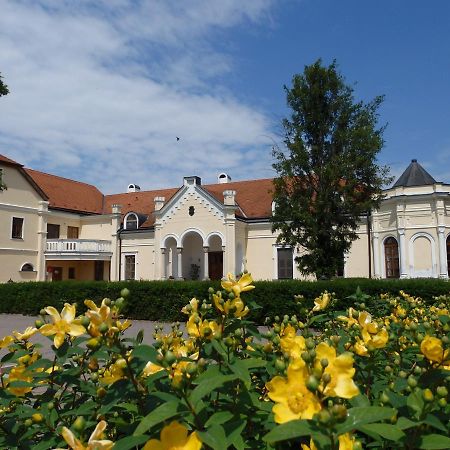 Wellness Hotel Kastiel Jaslovské Bohunice المظهر الخارجي الصورة